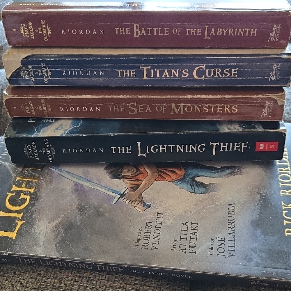 Percy Jackson Paperback Books & Graphic Novel Set